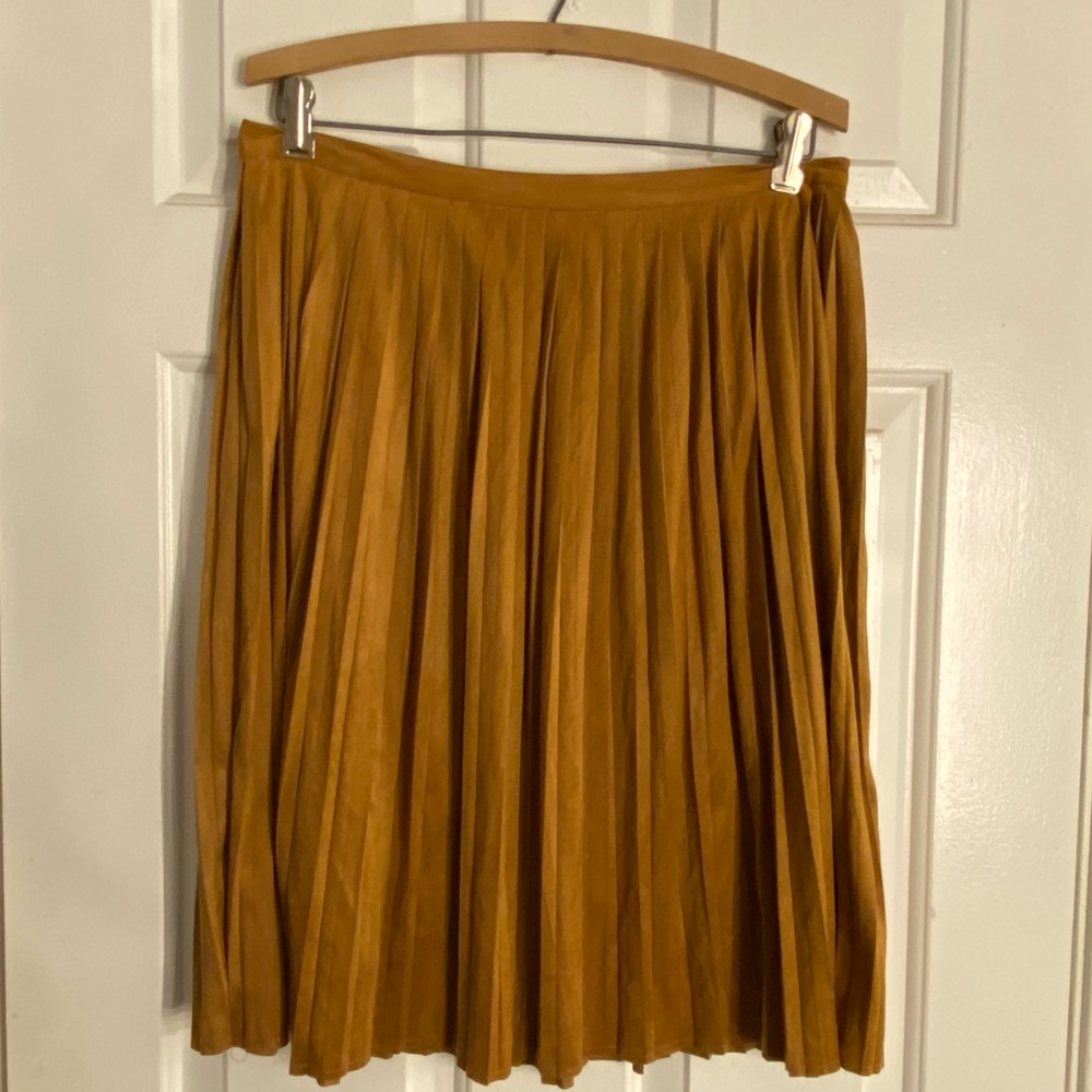 Yellow (mustard) pleated midi skirt